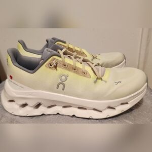On Cloudtilt　25cm On Running Cloudtilt – Women's Athletic – COMFORT ONE SHOES
